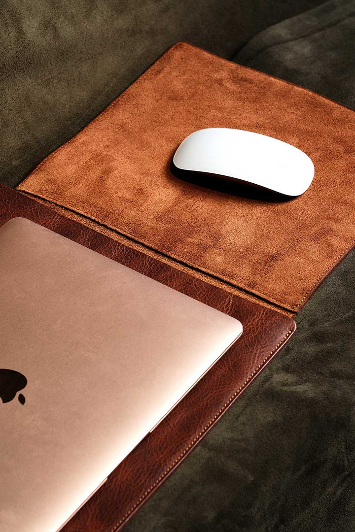 Mouse Padli Laptop Kılıfı
